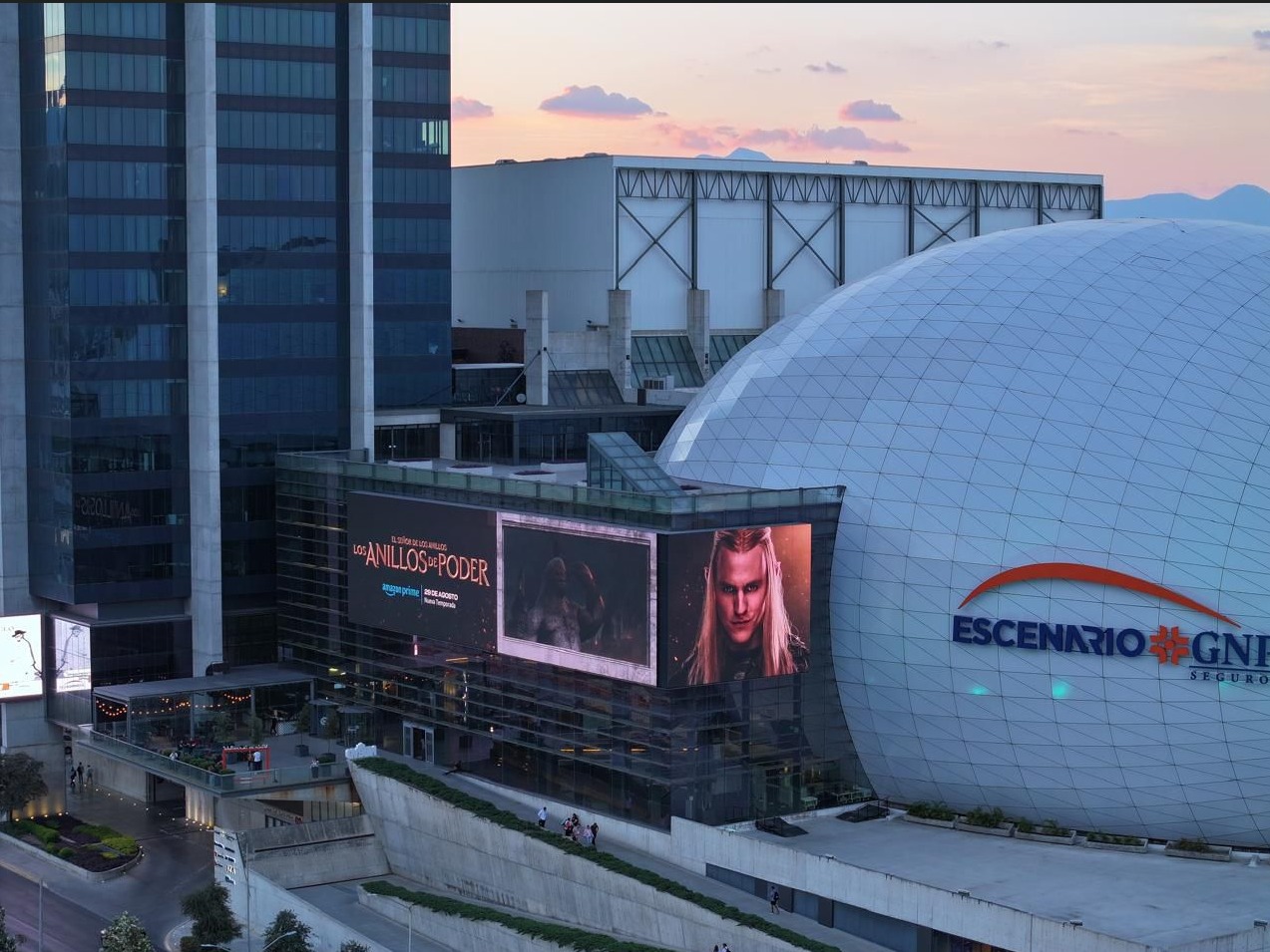 Showcenter Complex MTY